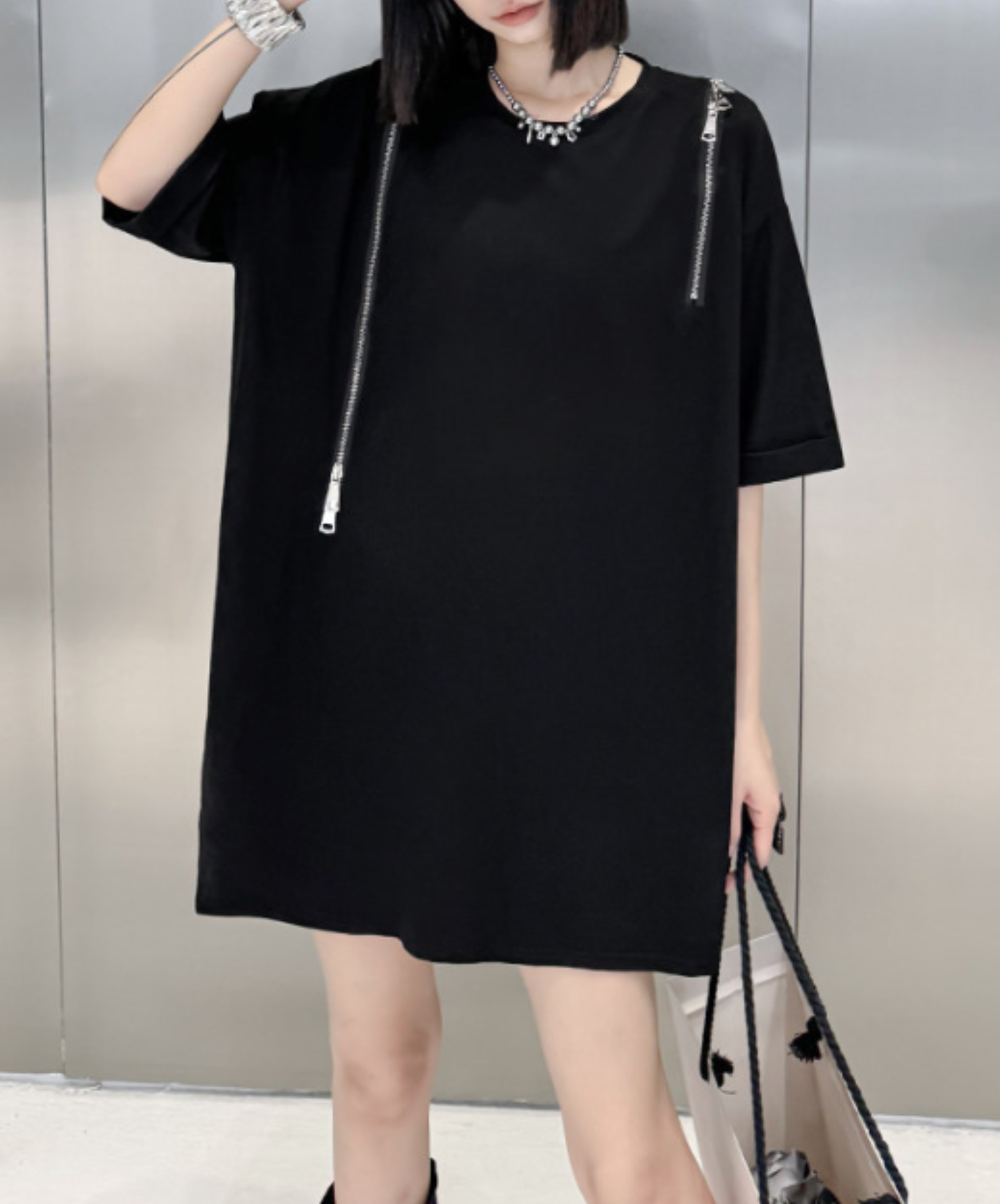 dark off-shoulder zipper t-shirt EN2908
