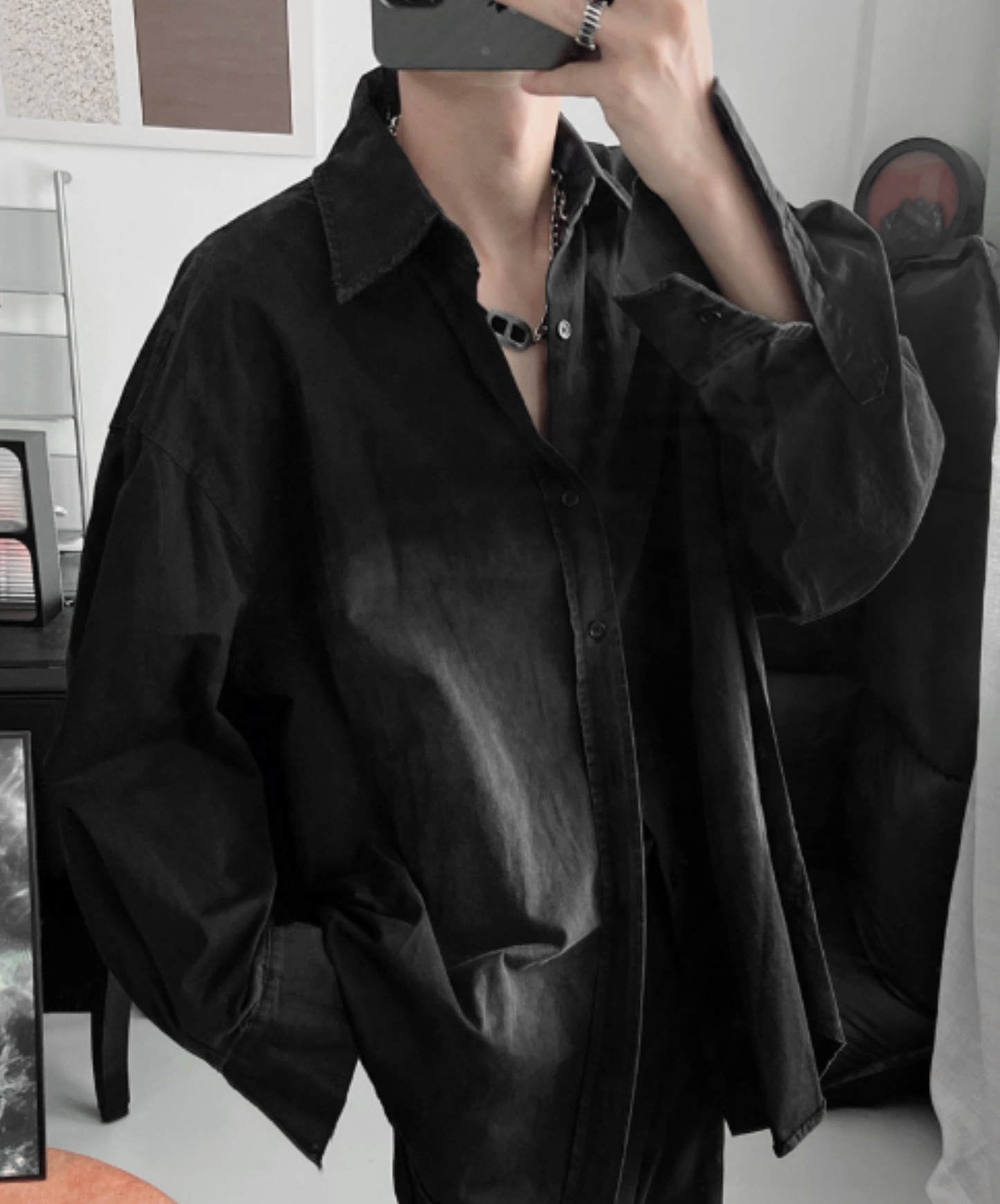 dark faded, distressed design shirt EN2765