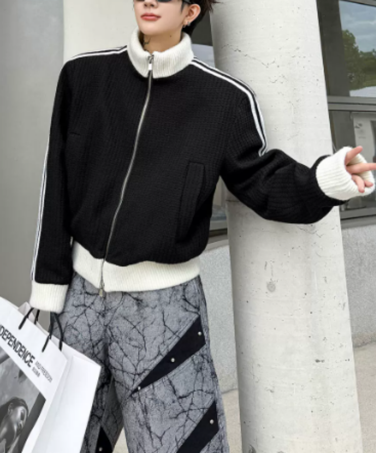 stand-collar sporty style with side stripes jacket EN3159