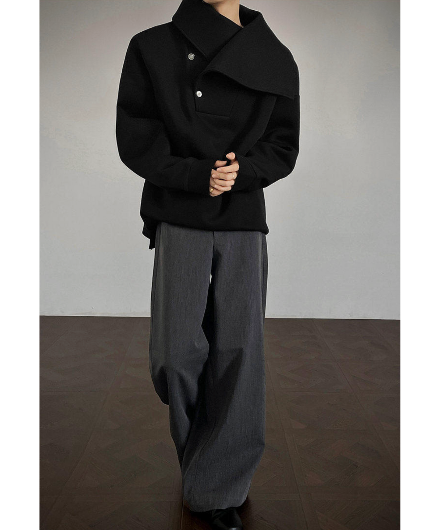 dark diagonal opening button collar sweatshirt EN2638