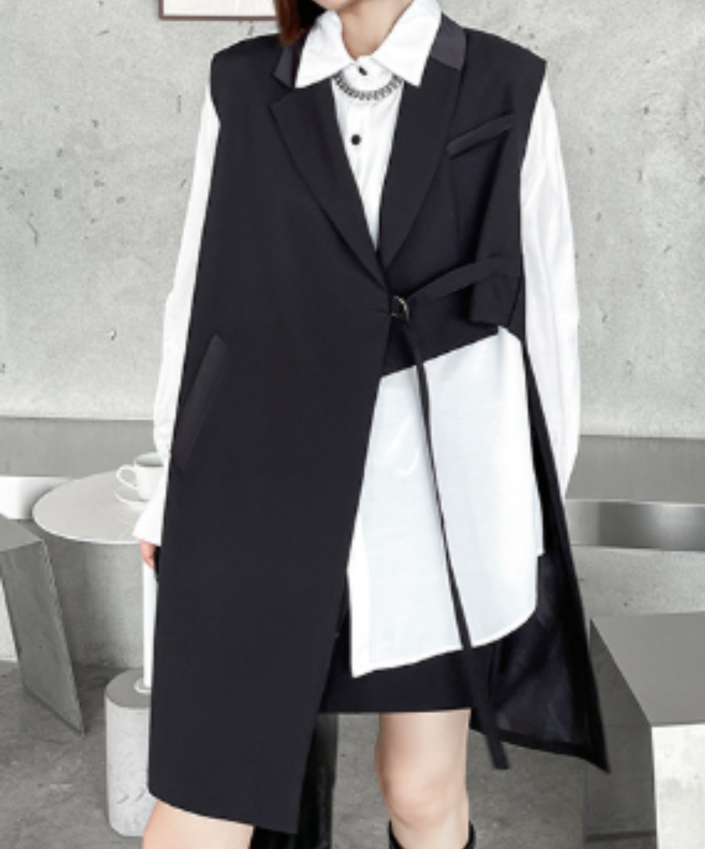 dark artistic and irregular designs vest EN2981