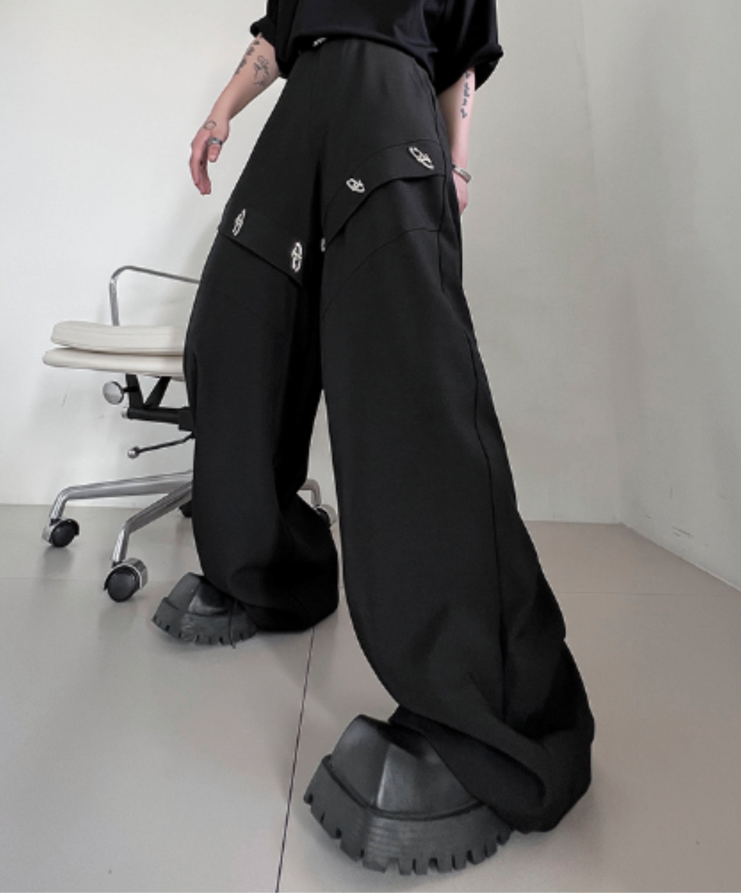 dark metal decorative lines wide pants EN2000