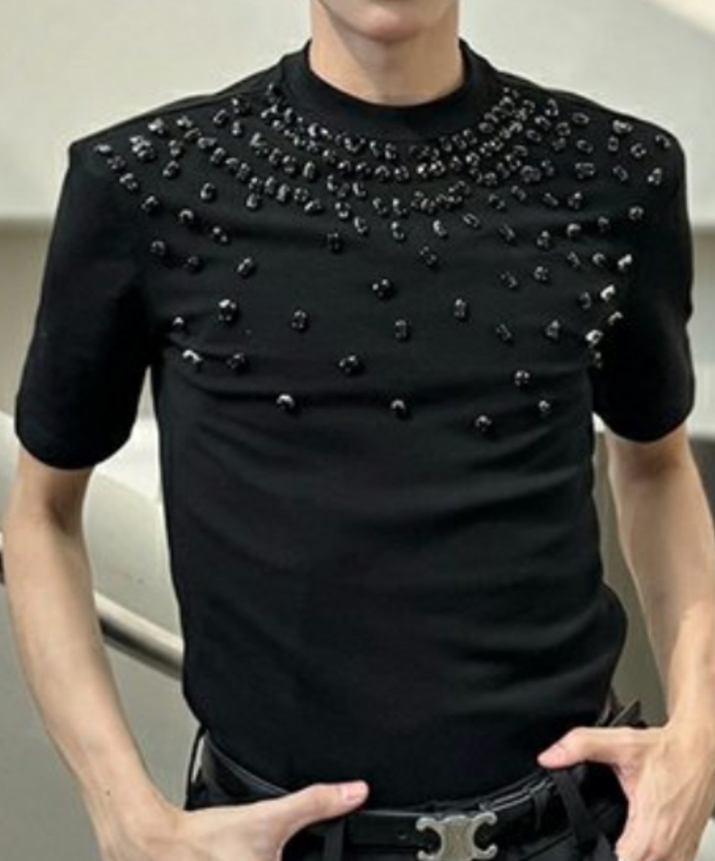randomly decorated slim shoulder t-shirt EN2069