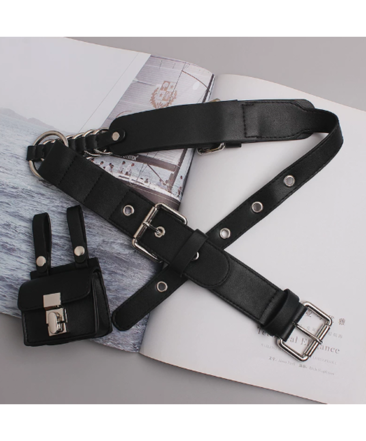 dark micro bag accent ring chain belt EN3215