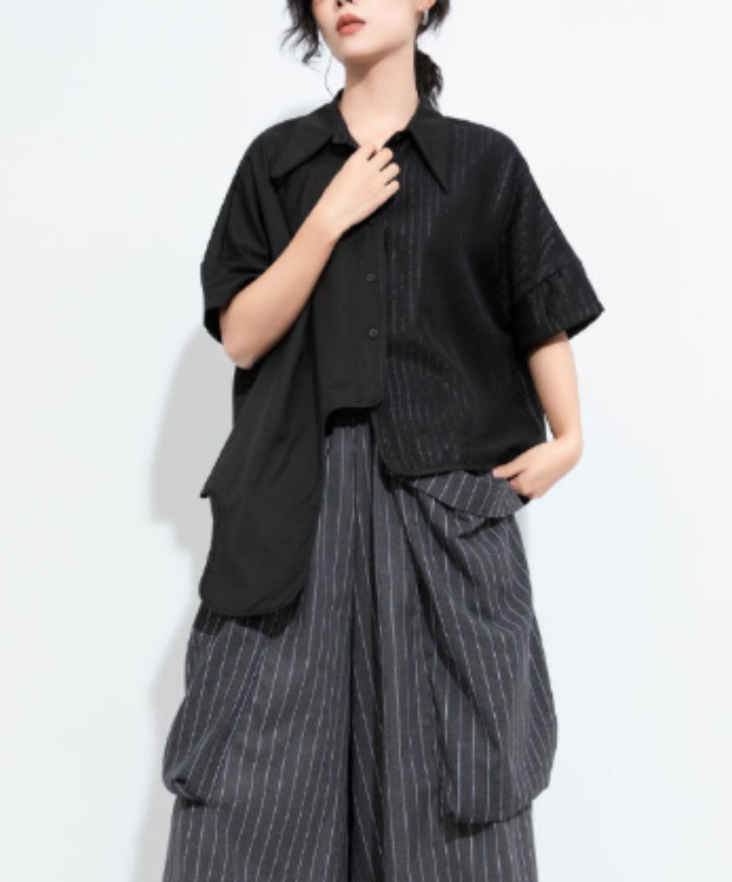 Irregular hem design, short length shirt EN2957