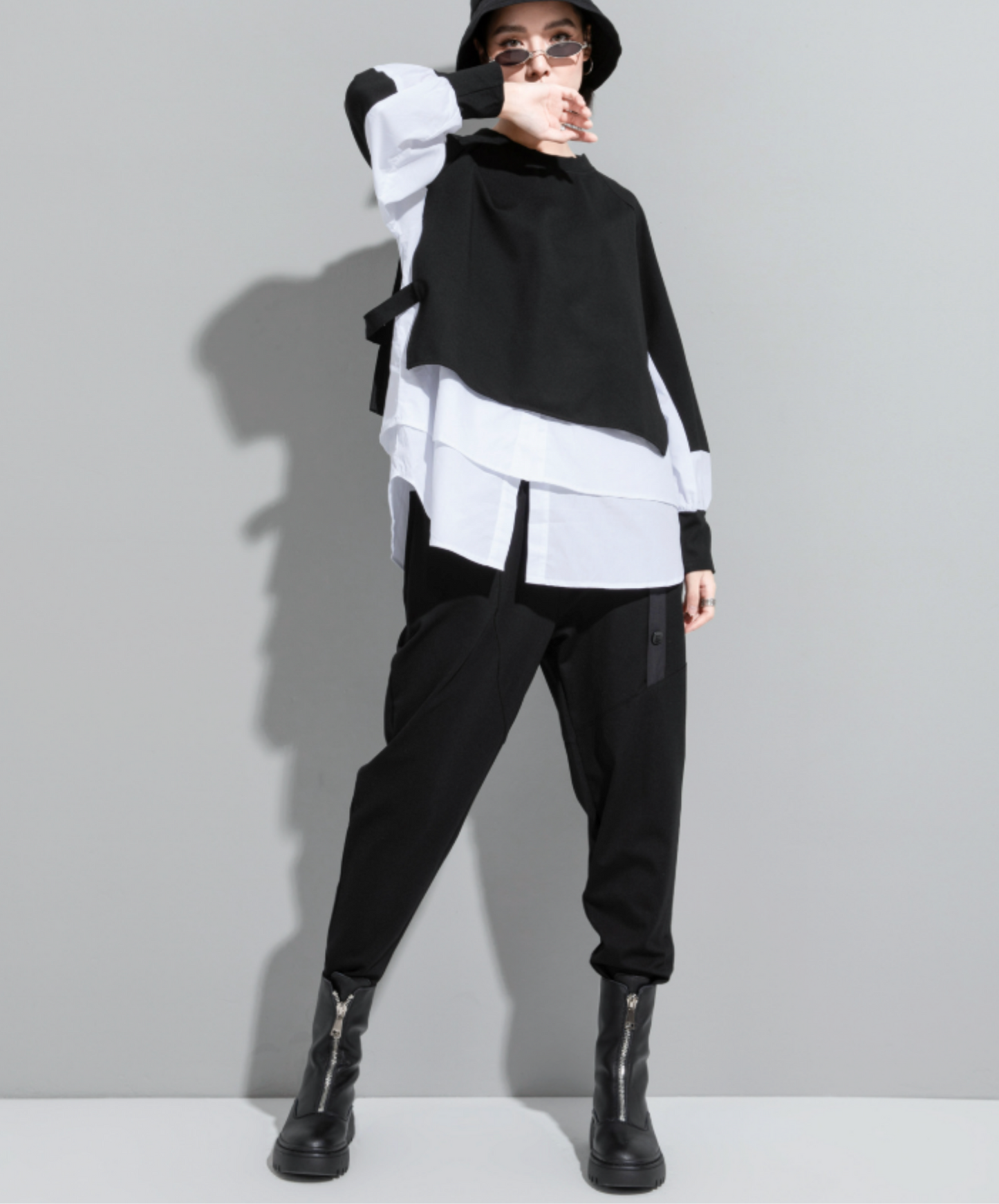dark layered-look round collar sweatshirt EN2785