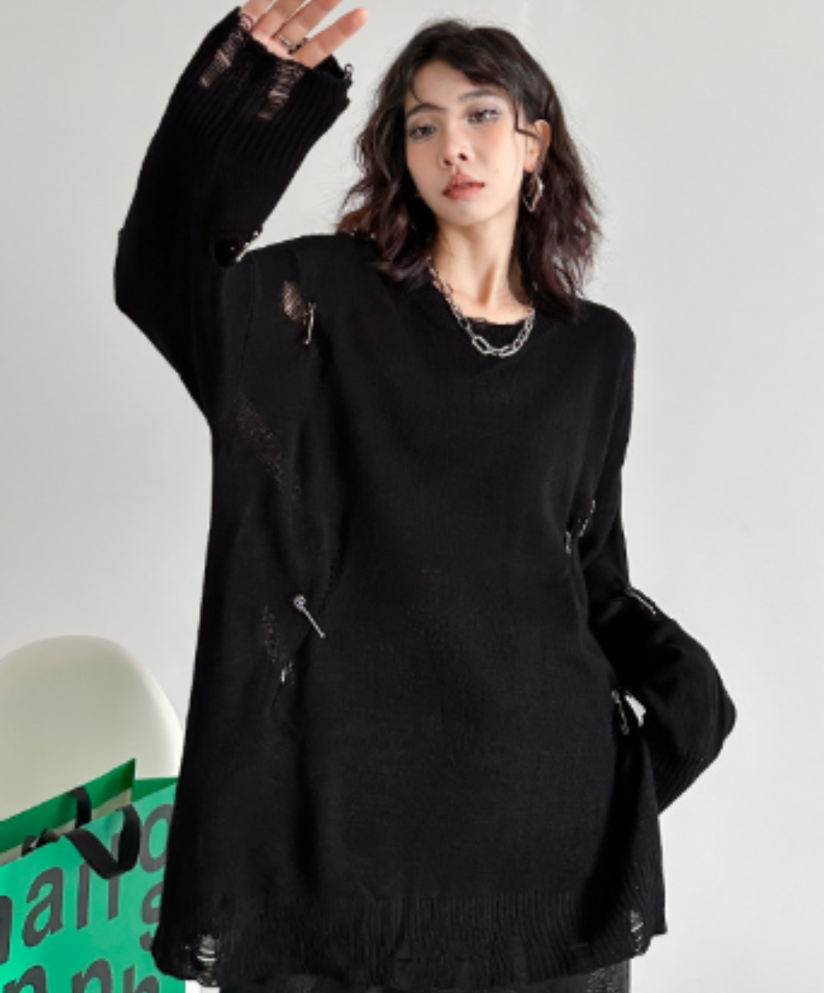 distressed finish with clip detail sweater EN3142