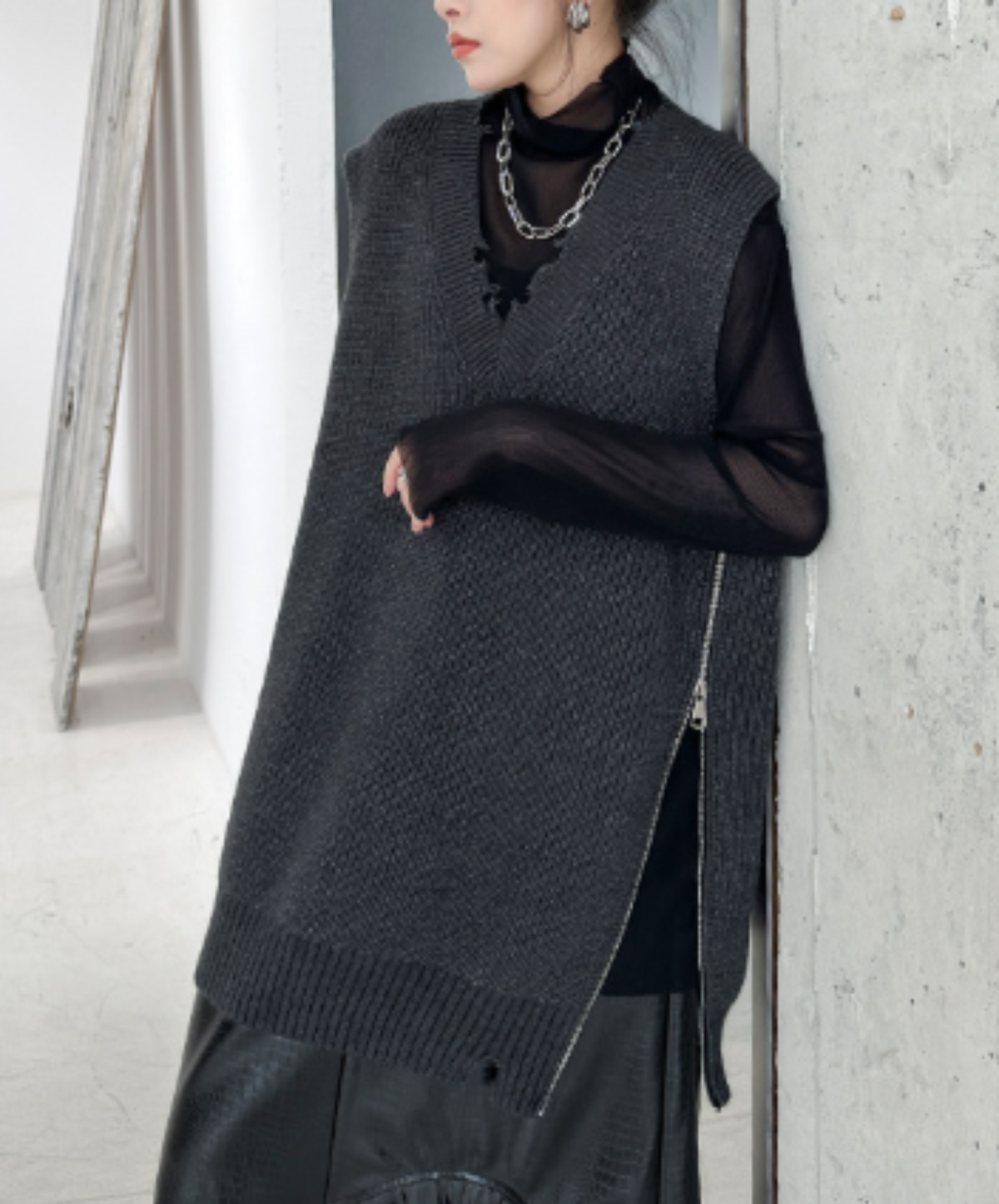 loose-fitting v-neck top side zips sweater EN3155