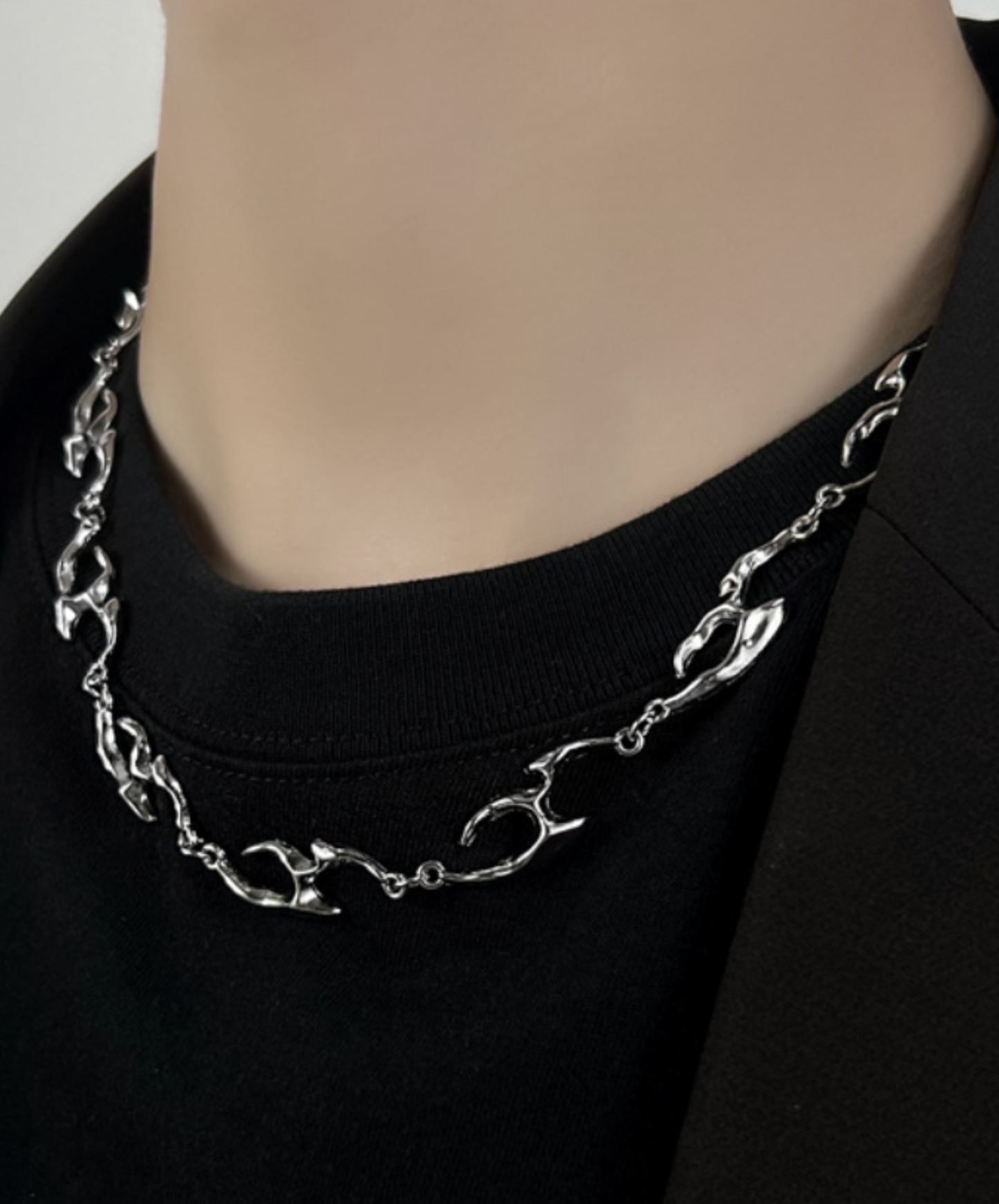 the continuing tides necklace EN2662