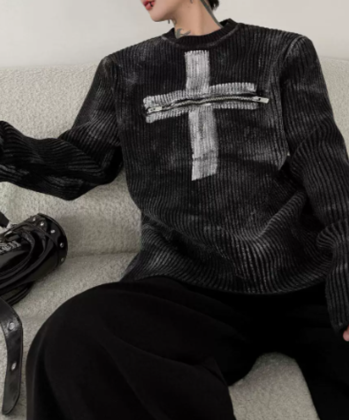 front-motif zip design sweater EN3242