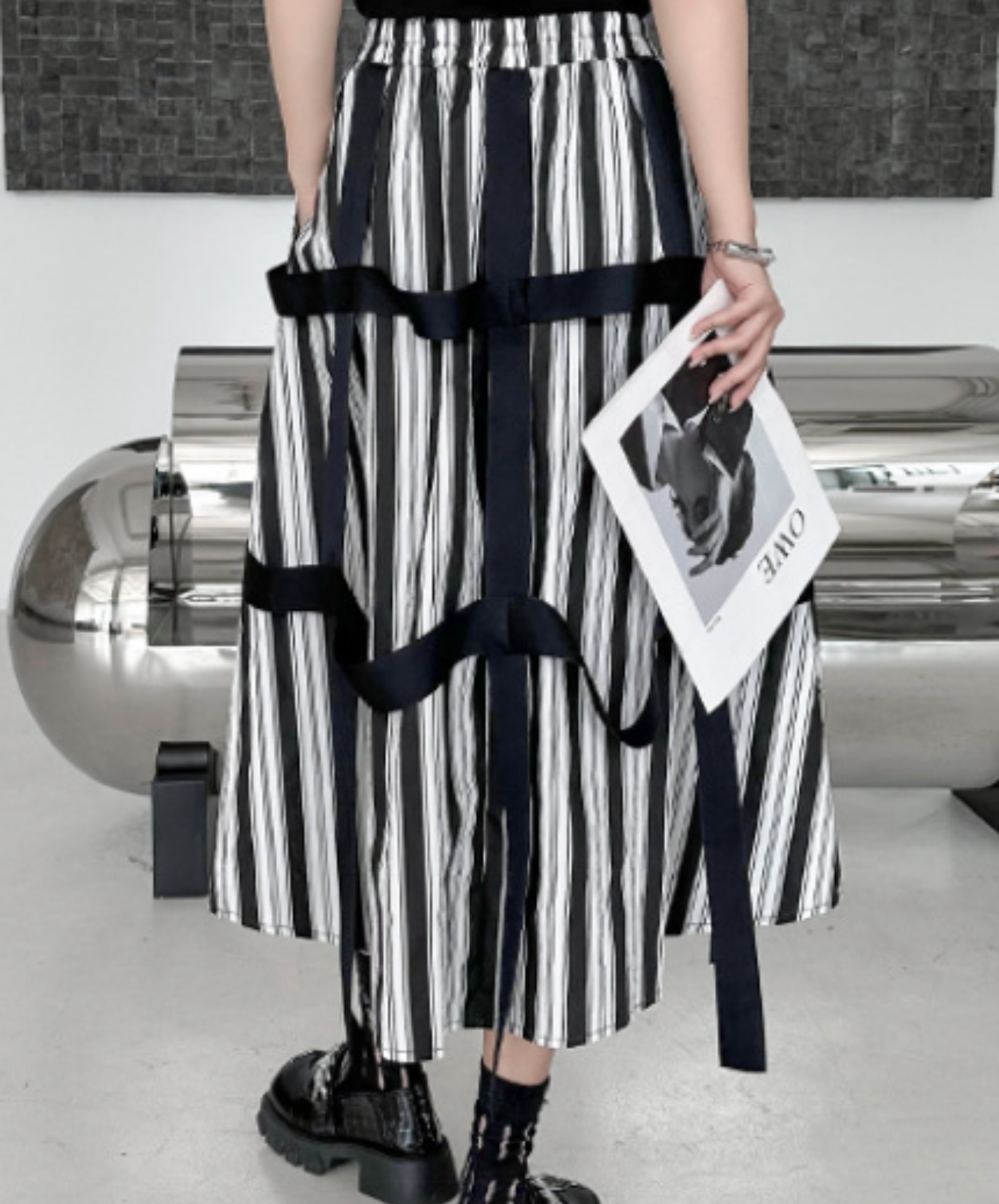 wide belt with decorative stripes skirt EN2839