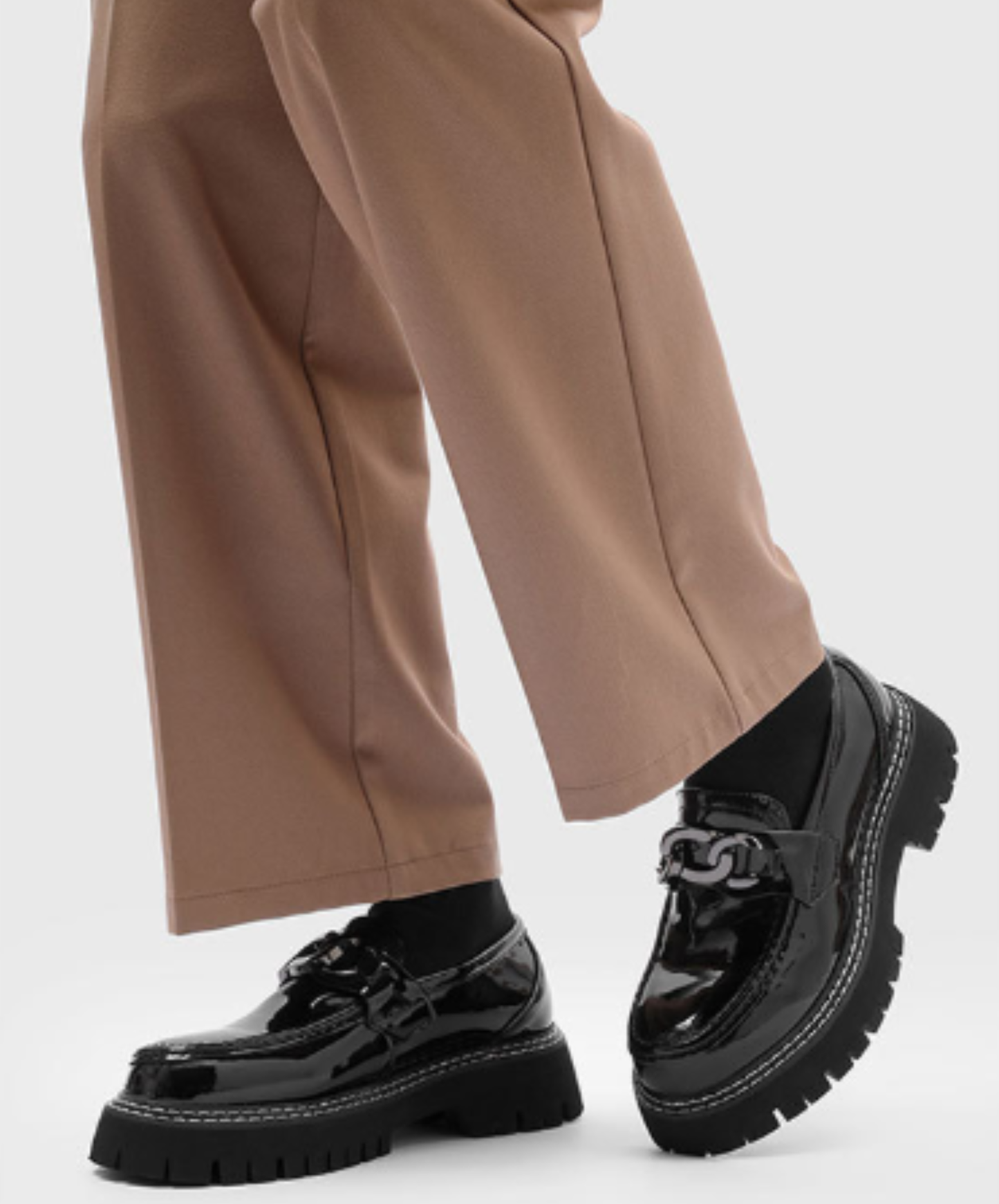 chunky chain enamel finish shoes EN3028