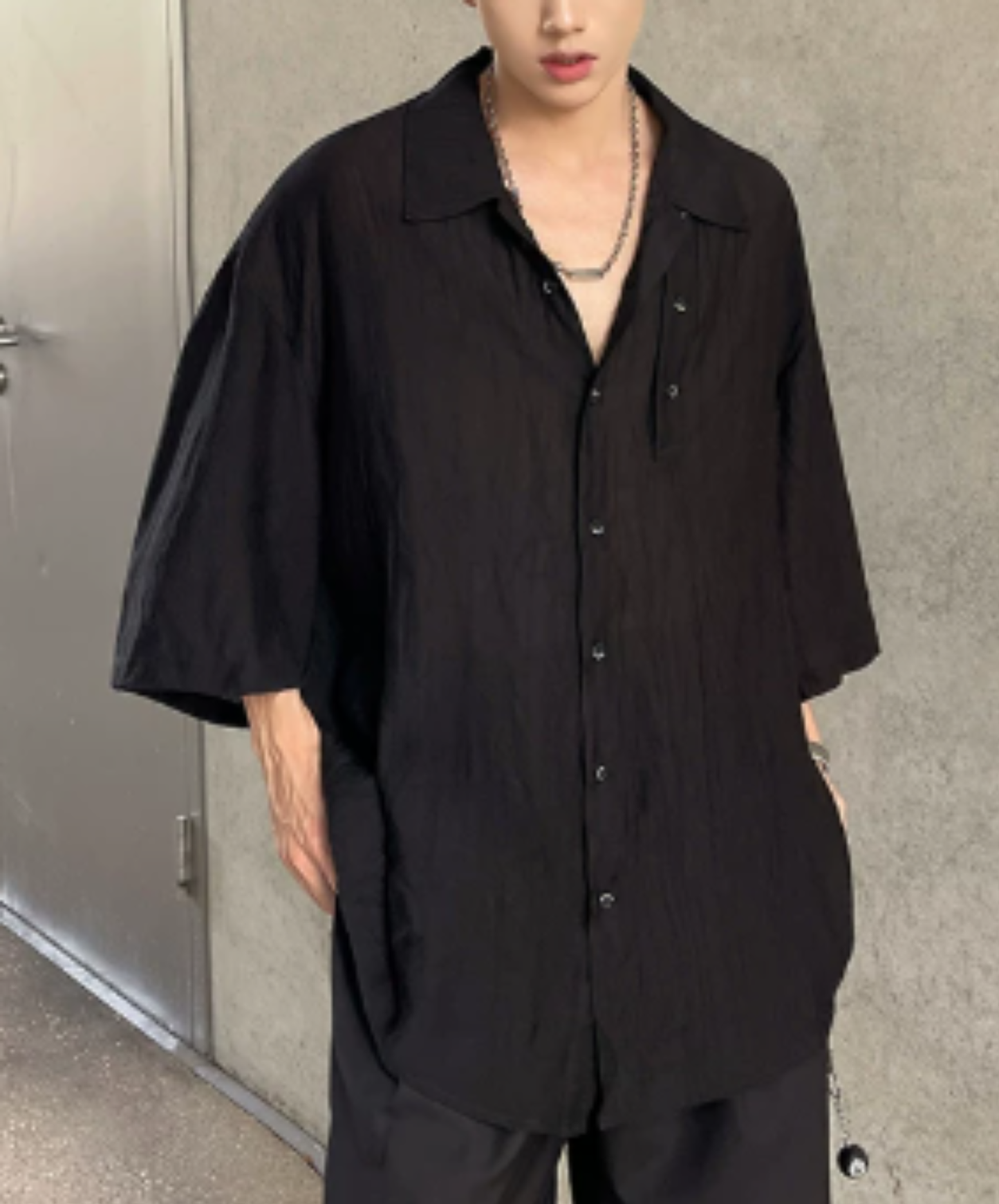 lightweight, silk-like, three-quarter sleeve shirt EN2953