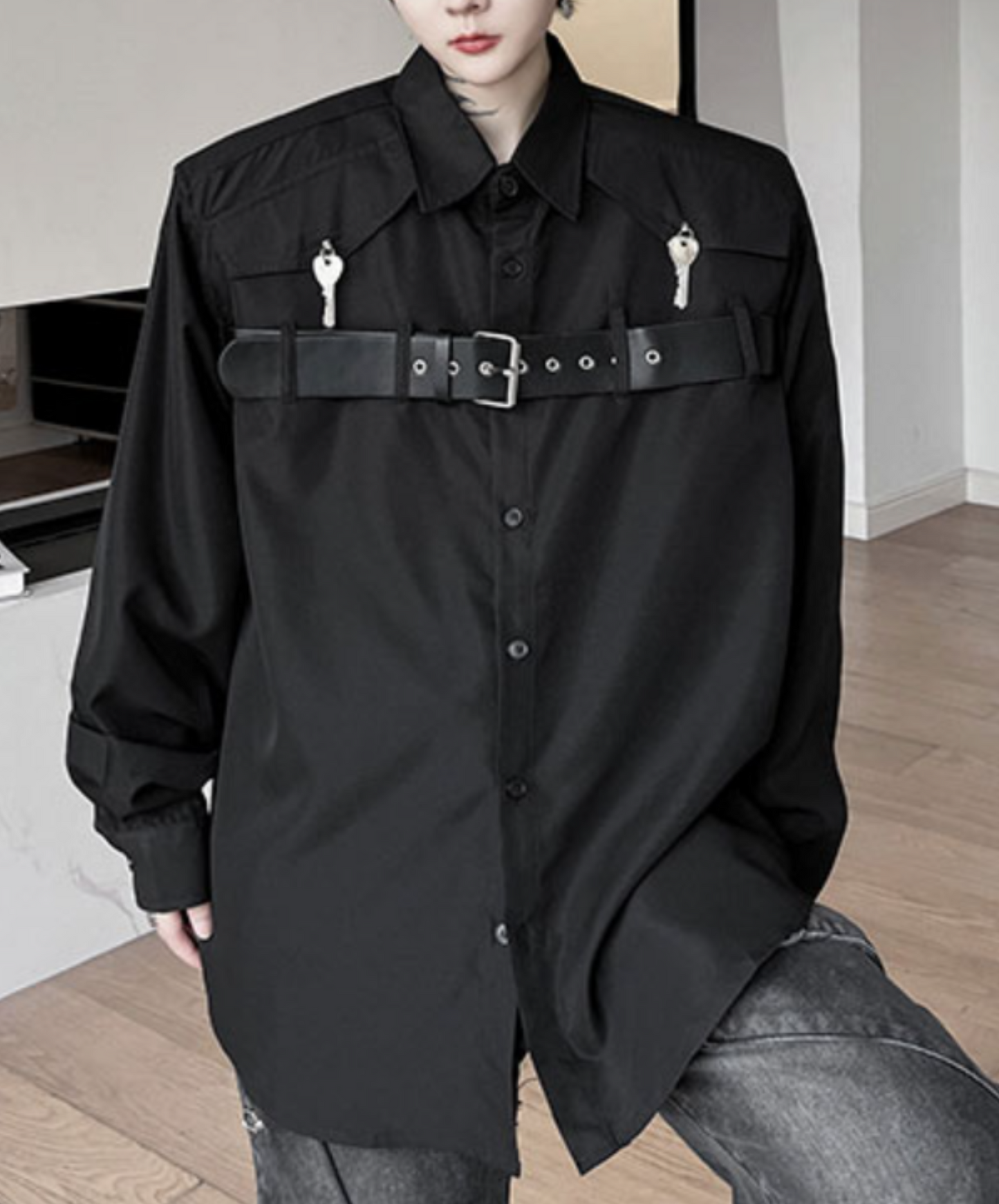 dark thick belt decoration with metal buckle shirt EN1497