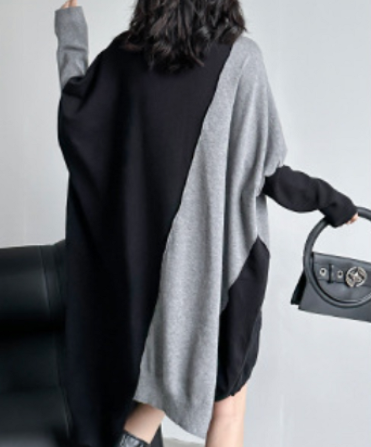 asymmetric two-tone sweatshirt EN2585