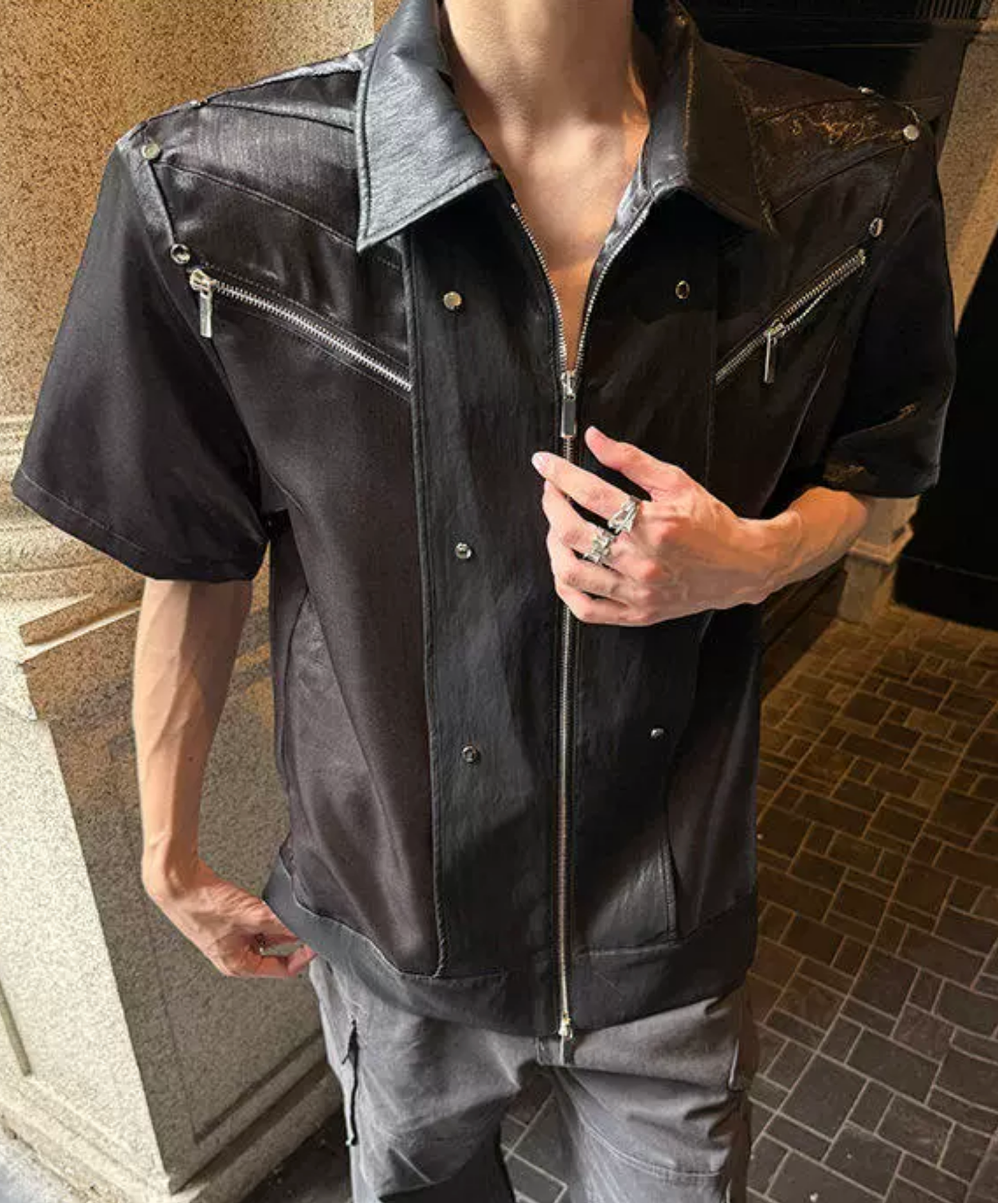 zip-up glossy studs shirt EN2859