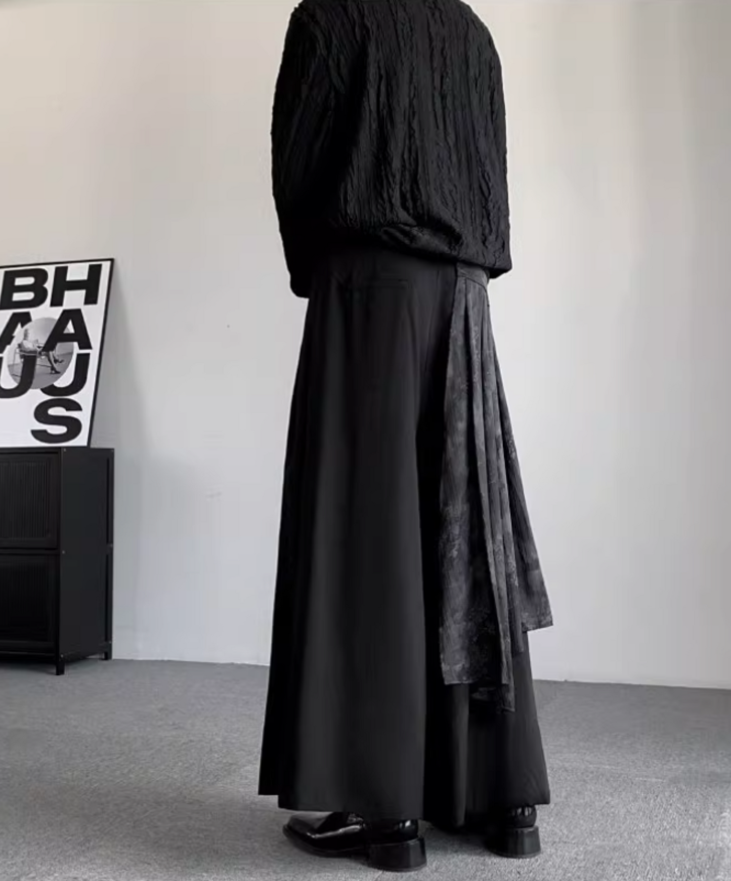 dark fluttering layered wide pants EN1897