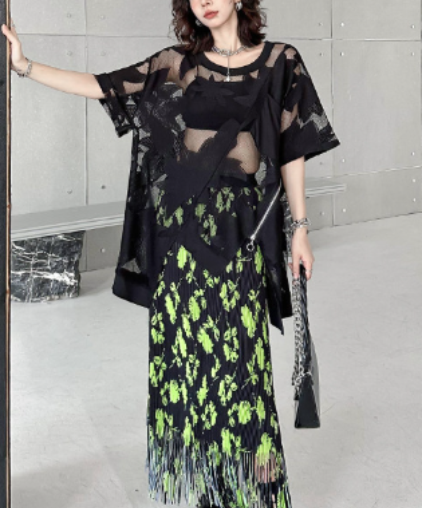 dark heavy jacquard asymmetrical t-shirt EN2984