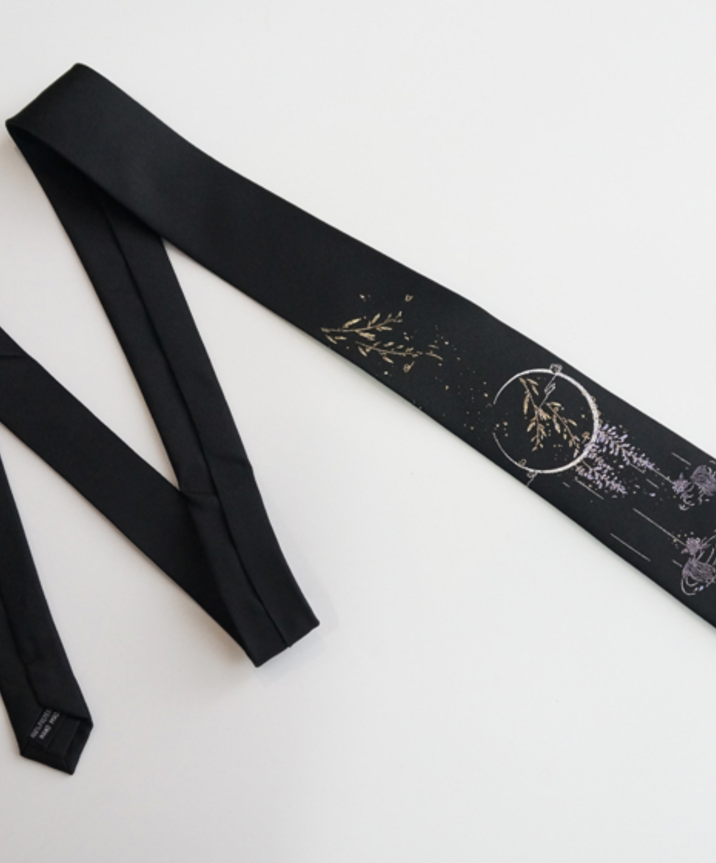 goldfish wisteria design necktie EN854