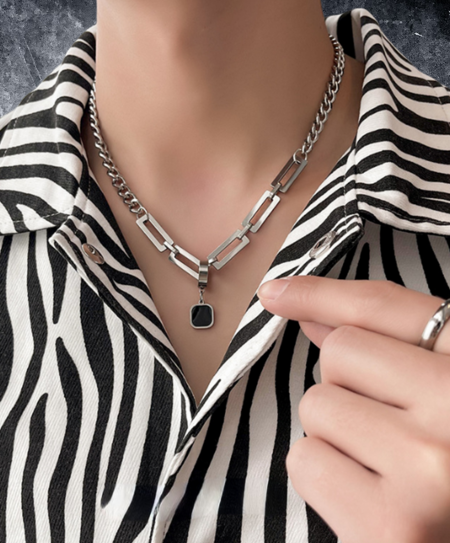 black stone pendant necklace EN551