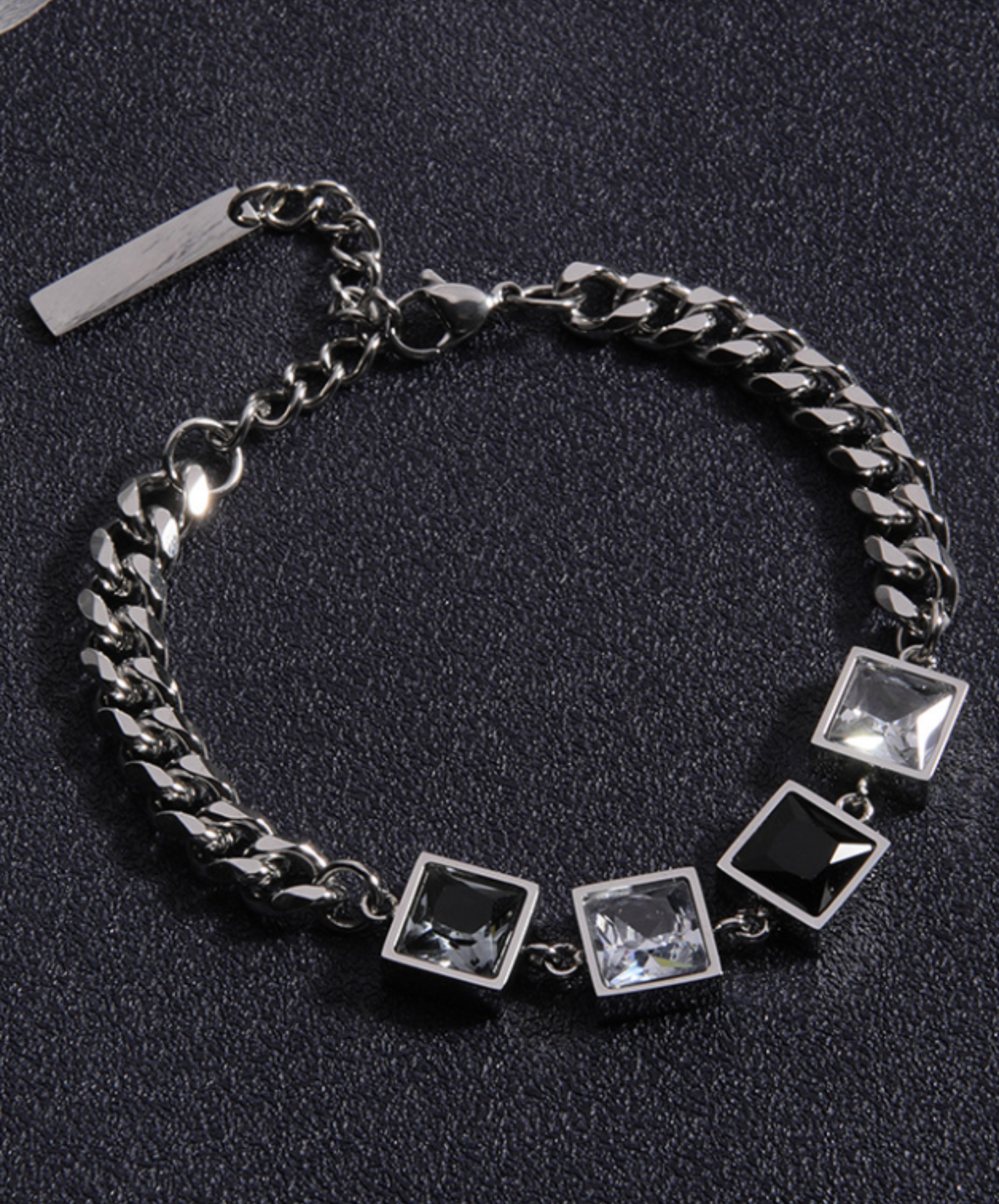 monotone gemstone bracelet EN527