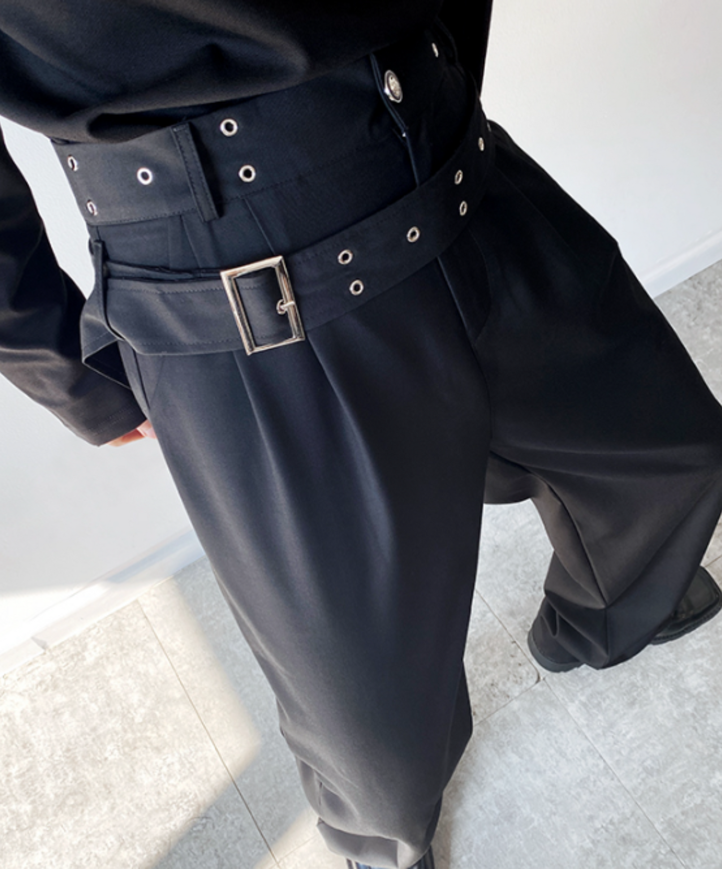 twin belt design wide pants EN719
