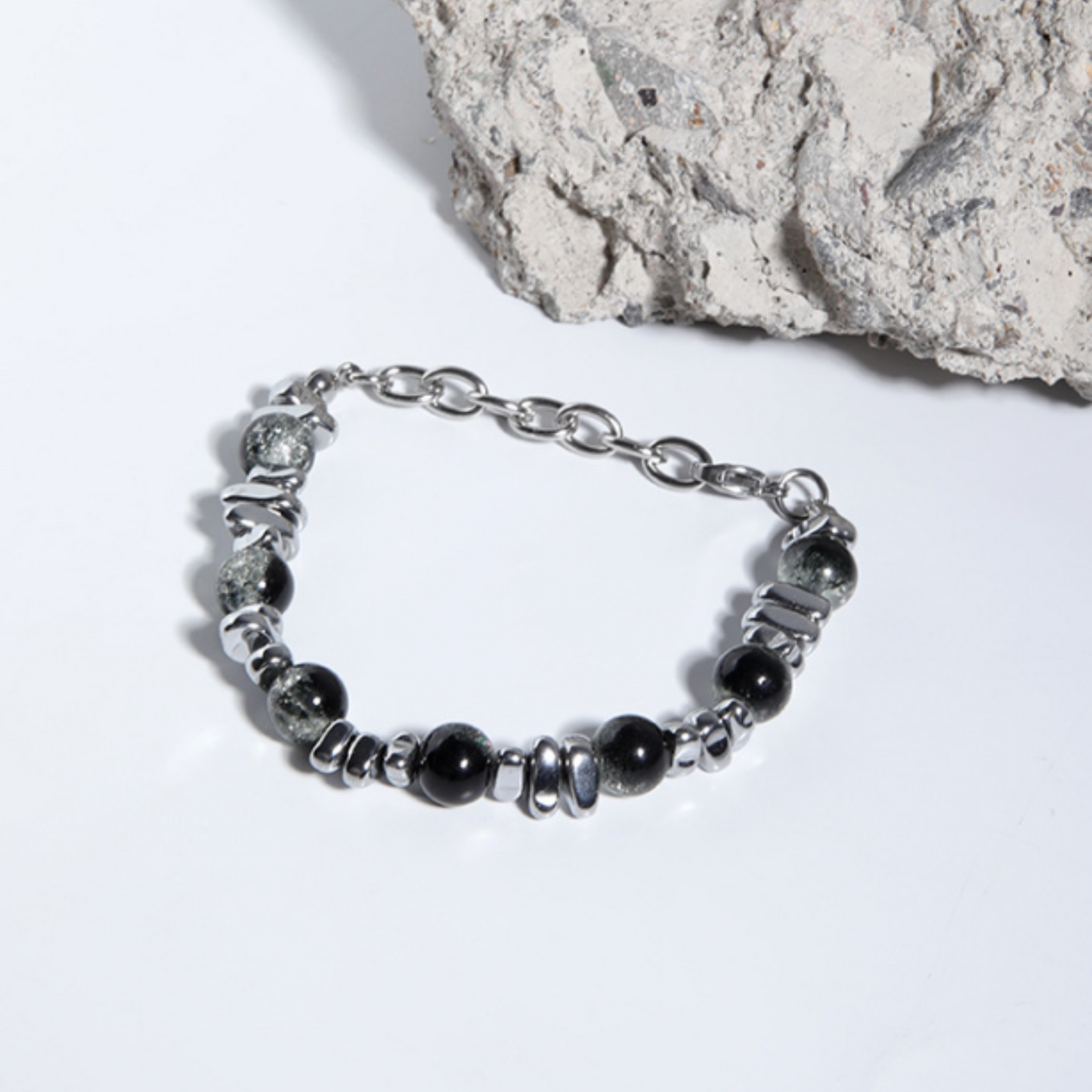 black sphere bracelet EN515