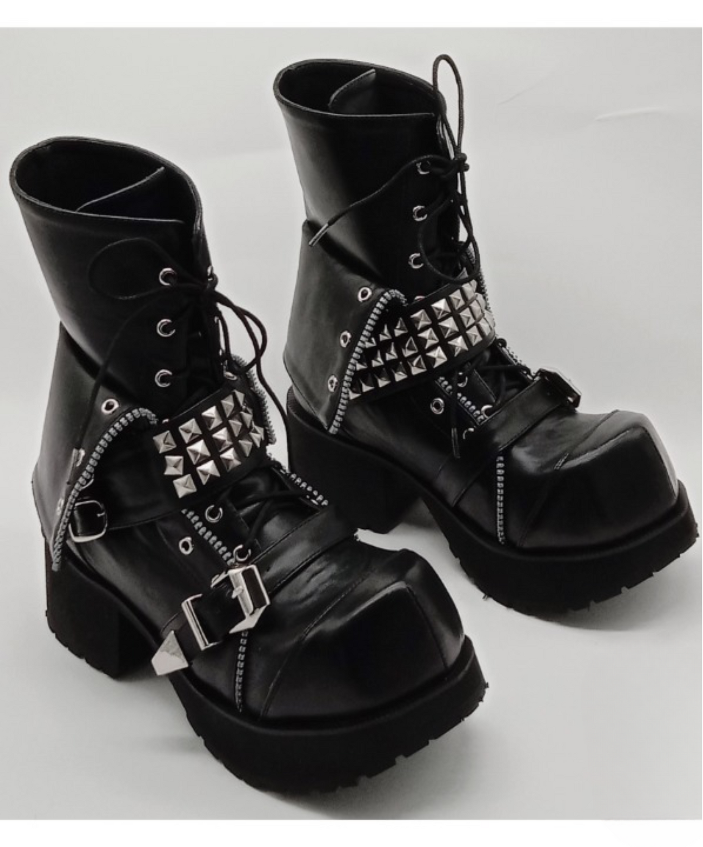 studded belt zip heel boots EN820